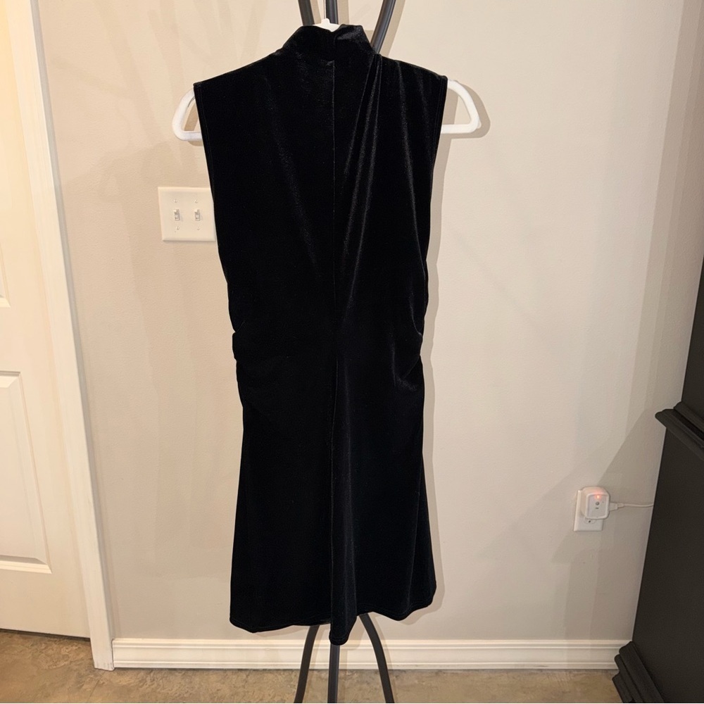 Dee Elly Black Velvet Mini Dress Sleeveless Mock Neck Party Holiday NWOT- Size L - Picture 4 of 6